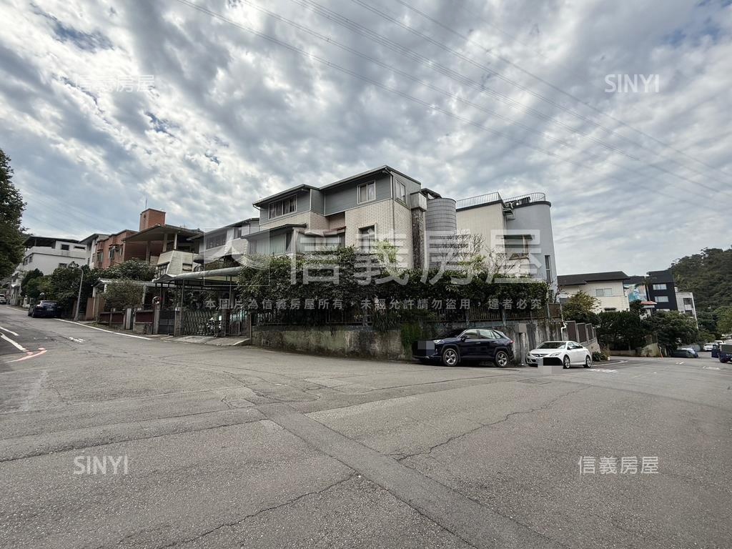 邊間明亮綠意幽靜白馬山莊房屋室內格局與周邊環境