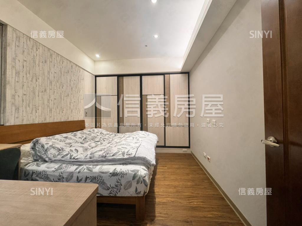 中路高樓裝潢兩房車位房屋室內格局與周邊環境