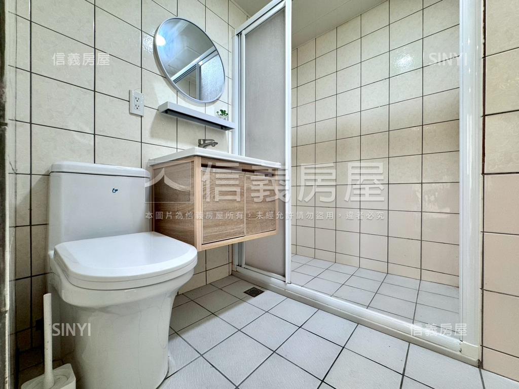 國泰街四房大陽台平車美廈房屋室內格局與周邊環境