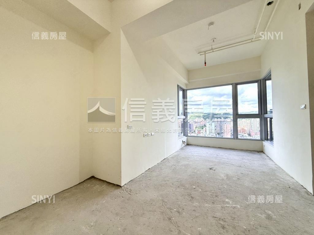 東騰青一四房車位房屋室內格局與周邊環境