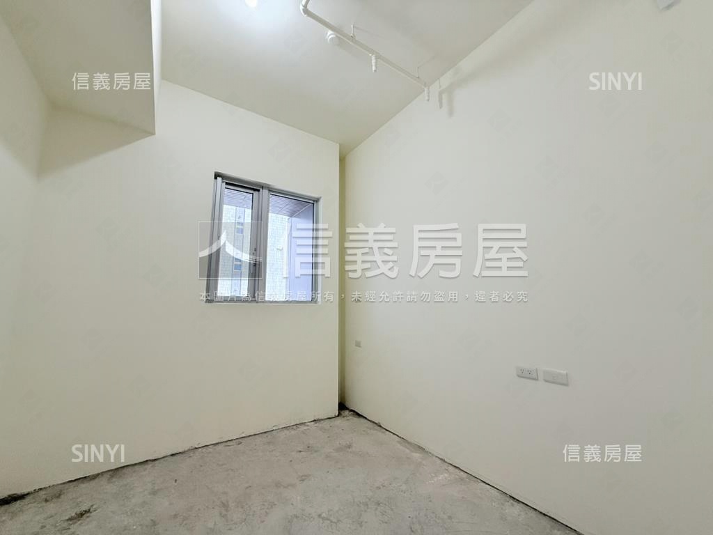 東騰青一四房車位房屋室內格局與周邊環境