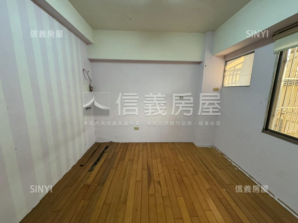 近交流道附平車位房屋室內格局與周邊環境