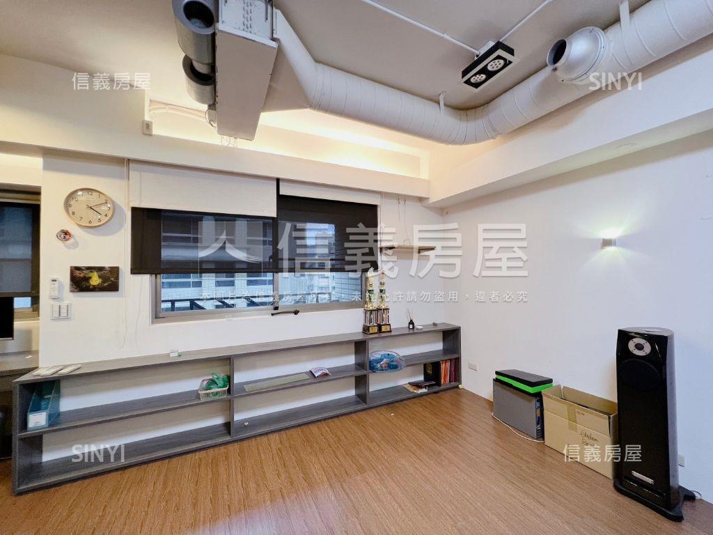 長虹Ａ。美妝２＋１帶車位房屋室內格局與周邊環境