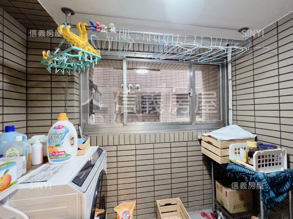 長虹Ａ。美妝２＋１帶車位房屋室內格局與周邊環境