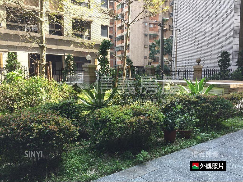 長虹Ａ。美妝２＋１帶車位房屋室內格局與周邊環境