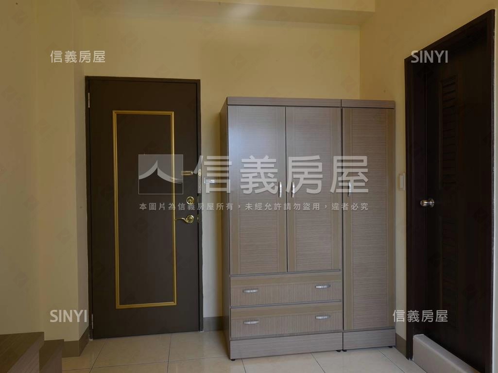 高醫整棟電梯金雞母房屋室內格局與周邊環境