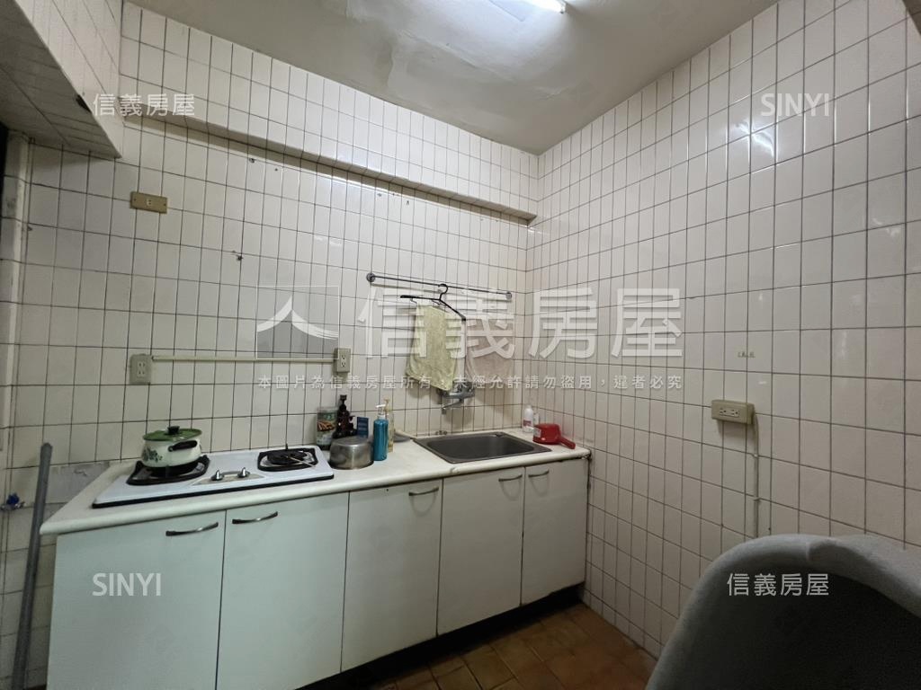 中山國中捷運管理麗廈房屋室內格局與周邊環境