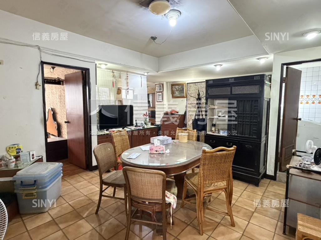 貴陽華廈大空間房屋室內格局與周邊環境