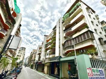 稀有華園高樓附坡平大車位