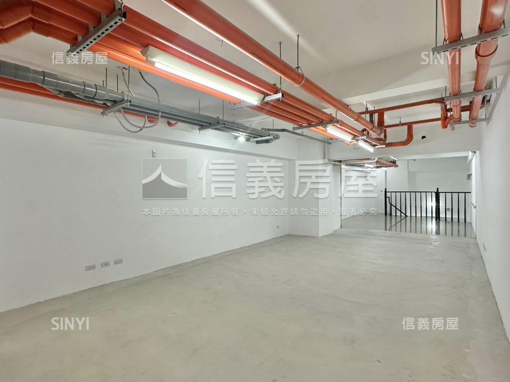 總太聚作雙平車邊間店面房屋室內格局與周邊環境