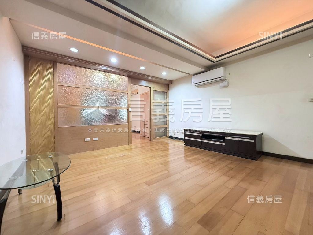 新案！逢甲商圈正一房一廳房屋室內格局與周邊環境
