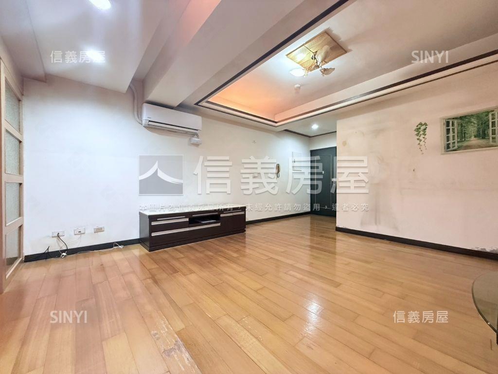 新案！逢甲商圈正一房一廳房屋室內格局與周邊環境