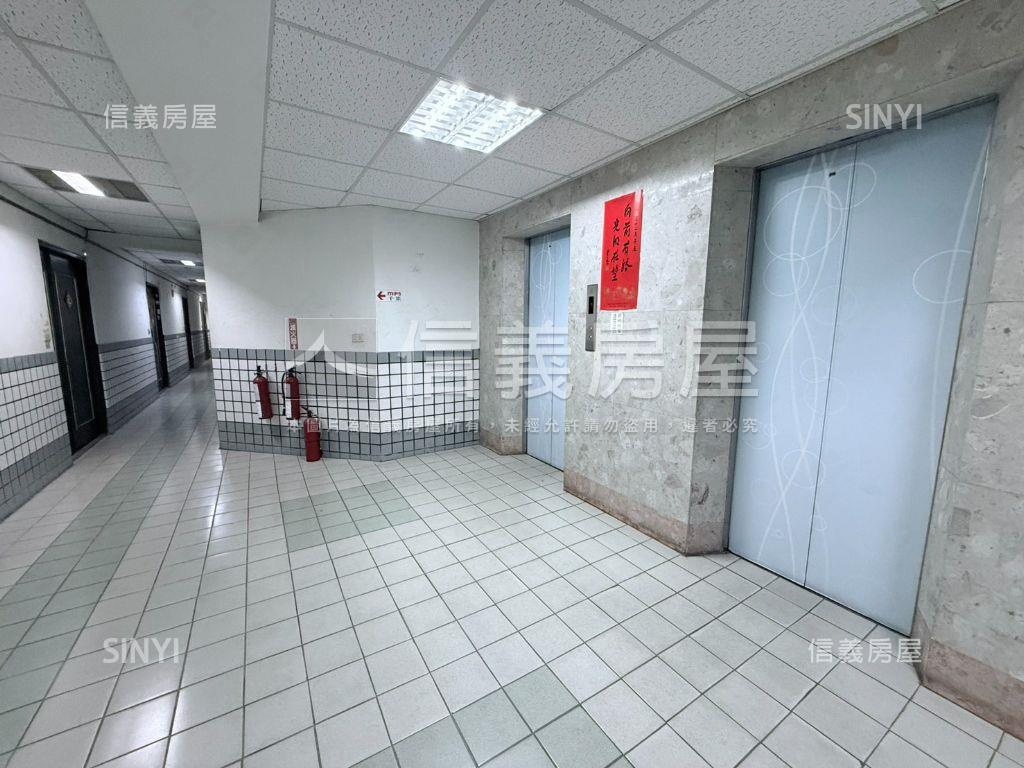 新案！逢甲商圈正一房一廳房屋室內格局與周邊環境