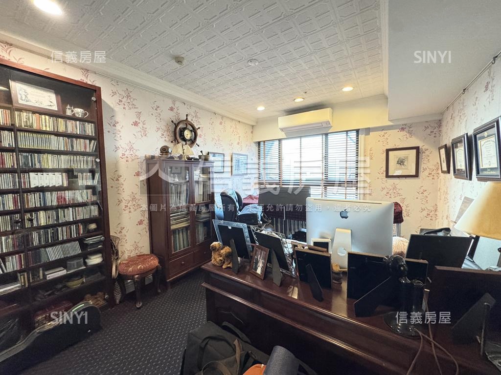 國艷公園首排景觀３房平車房屋室內格局與周邊環境