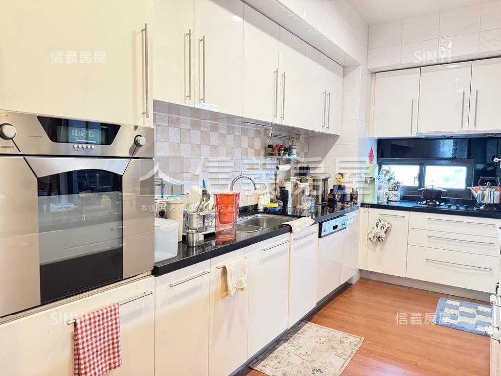 國艷公園首排景觀３房平車房屋室內格局與周邊環境