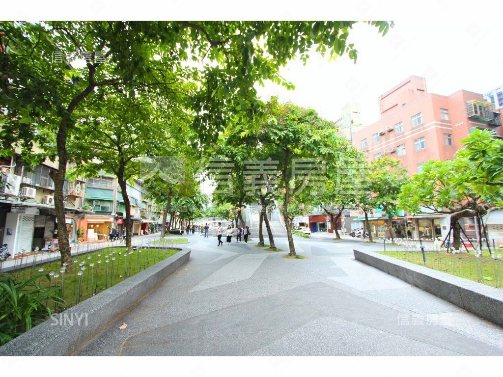 【昀集柏寓】２房坡平車位房屋室內格局與周邊環境