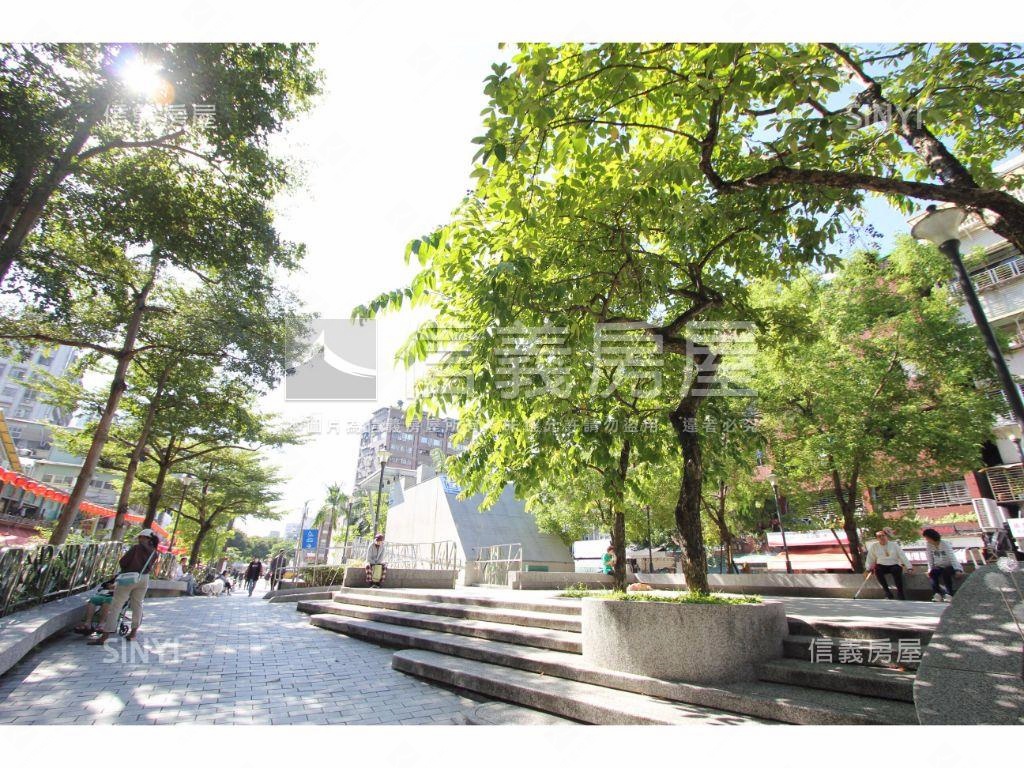 【昀集柏寓】２房坡平車位房屋室內格局與周邊環境