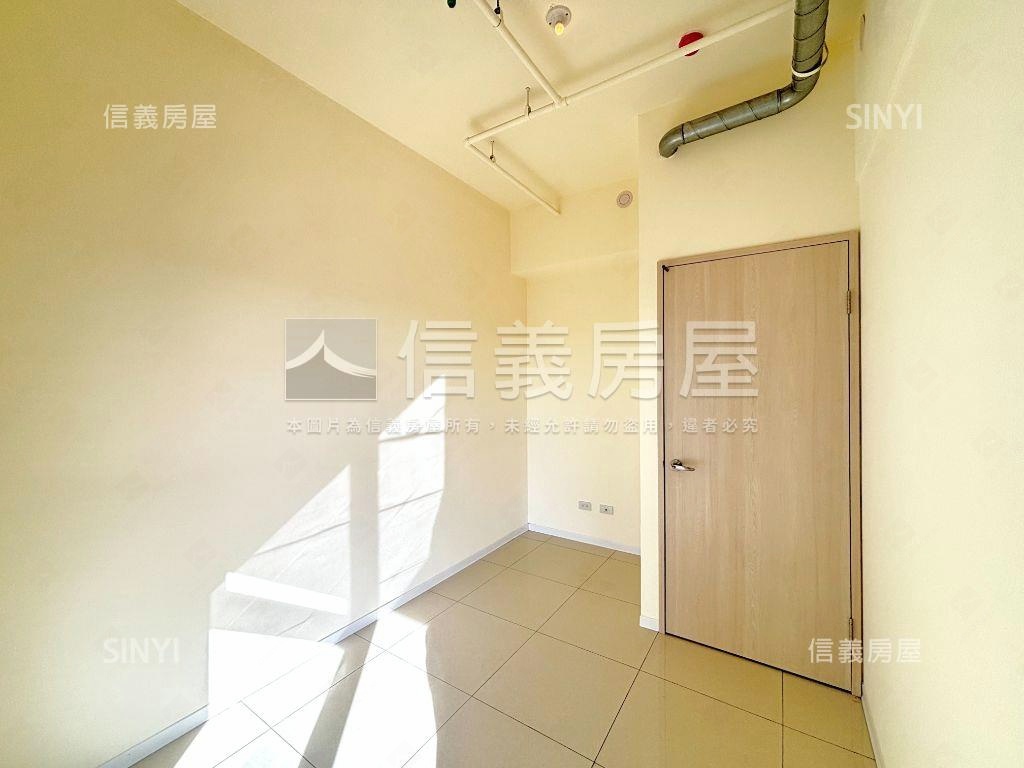 市政門牌高性價比三房平車房屋室內格局與周邊環境