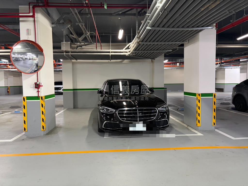 養樂多三房車位露台戶房屋室內格局與周邊環境