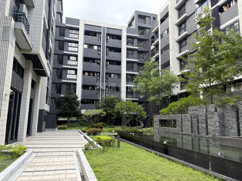 養樂多三房車位露台戶房屋室內格局與周邊環境