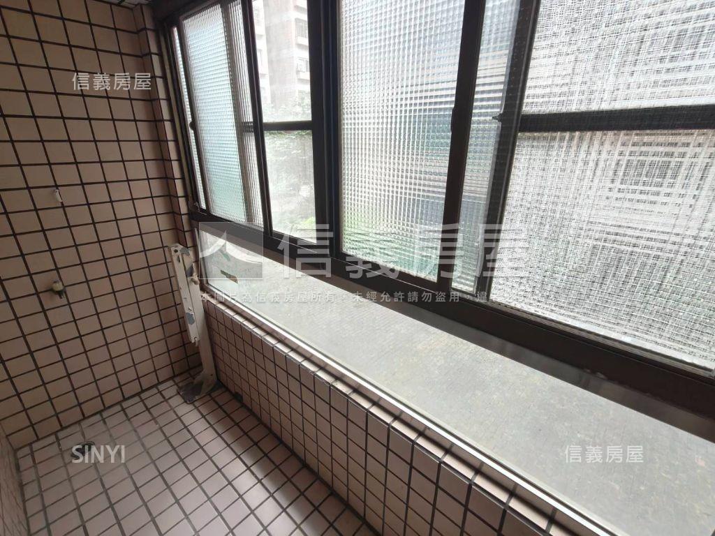 專任未來體育園美兩房房屋室內格局與周邊環境