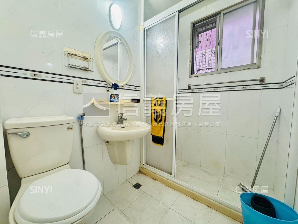 近捷運三面採光寓房屋室內格局與周邊環境