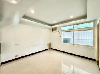 副都心面中港大排稀有美寓