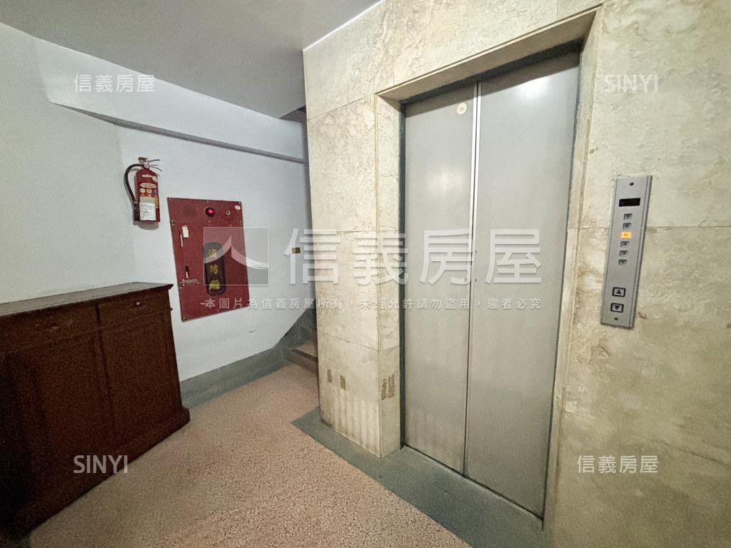 面七賢國小溫馨三房房屋室內格局與周邊環境