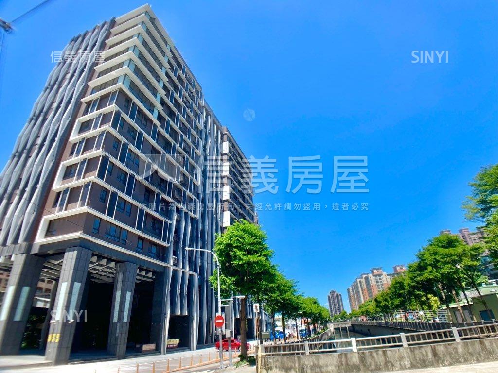 世界Ｖ１‧Ｂ３平面車位房屋室內格局與周邊環境