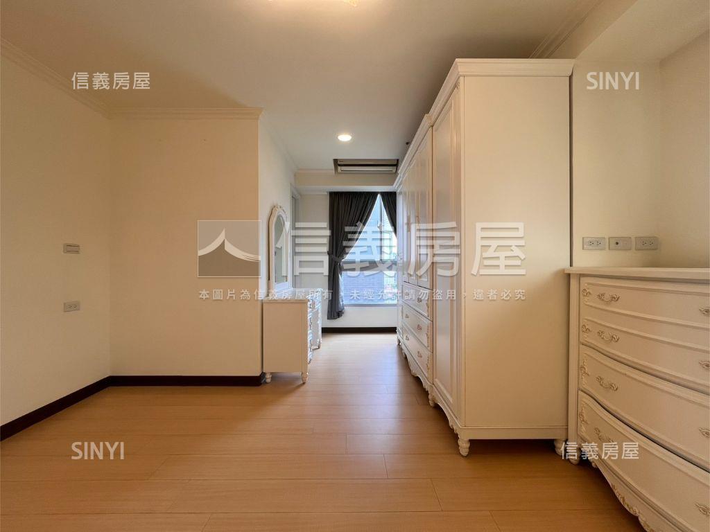 元利博覽會四房車位面學校房屋室內格局與周邊環境