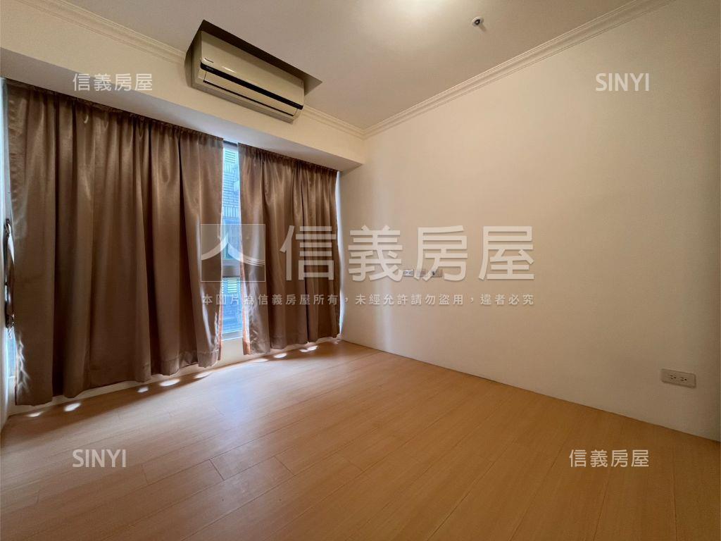 元利博覽會四房車位面學校房屋室內格局與周邊環境