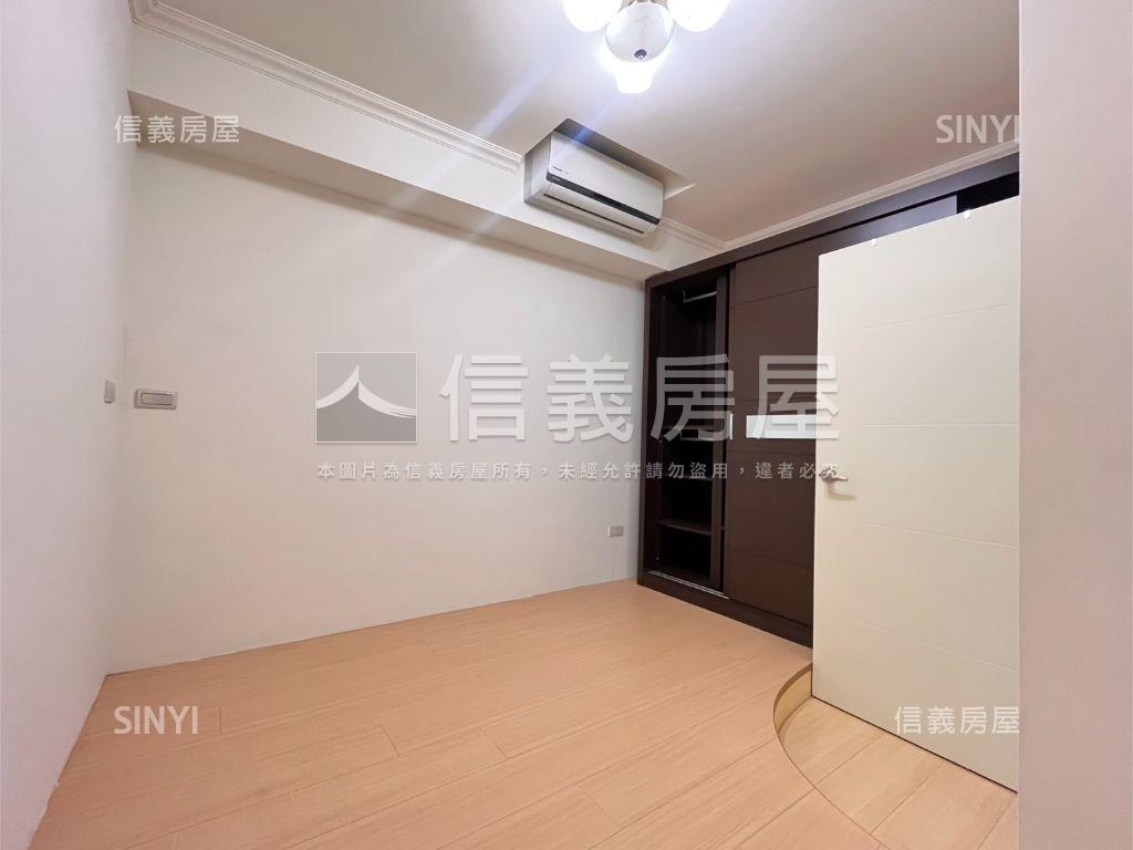 元利博覽會四房車位面學校房屋室內格局與周邊環境