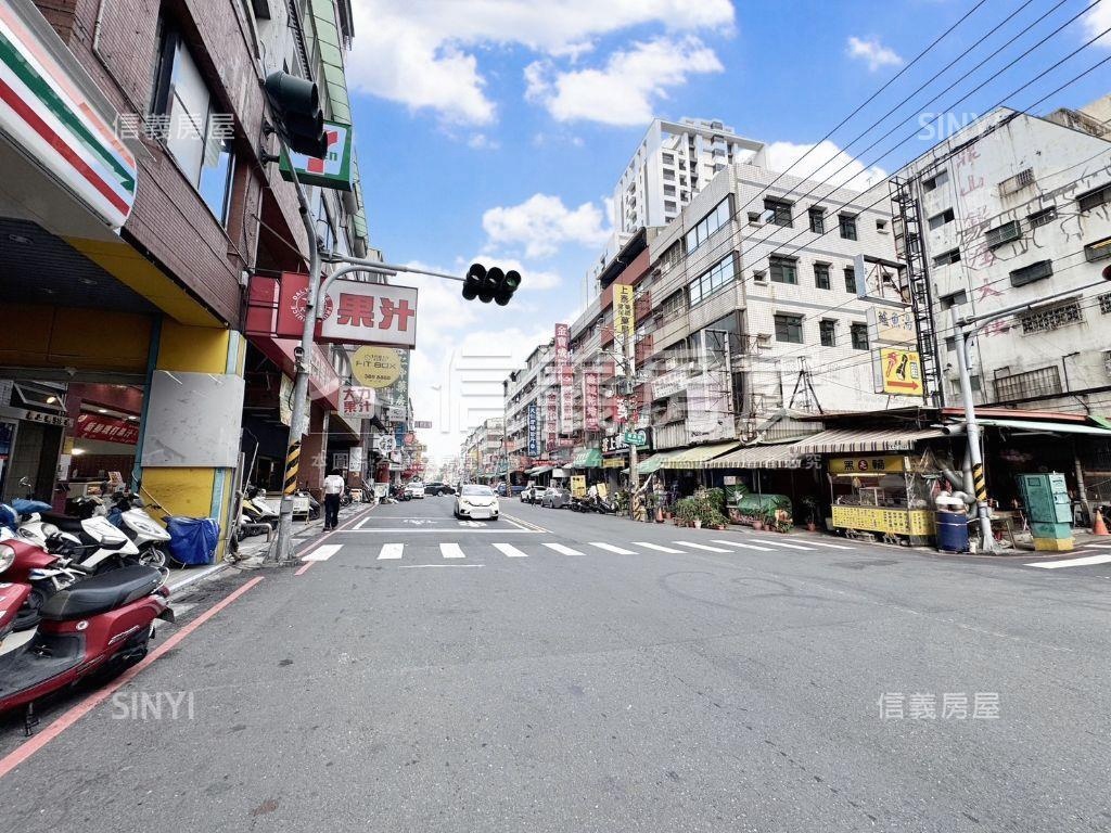 鑫空樹．２７樓美宅附車位房屋室內格局與周邊環境