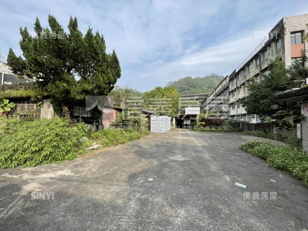 汐止丁種工業地廠辦大空間房屋室內格局與周邊環境