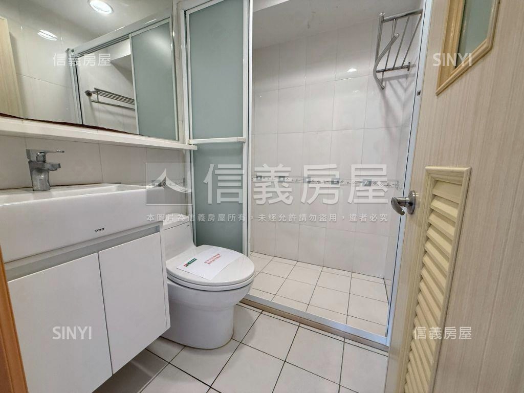 靜心心靜大三房＋車位房屋室內格局與周邊環境