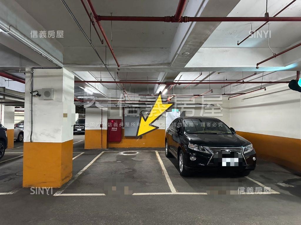 靜心心靜大三房＋車位房屋室內格局與周邊環境