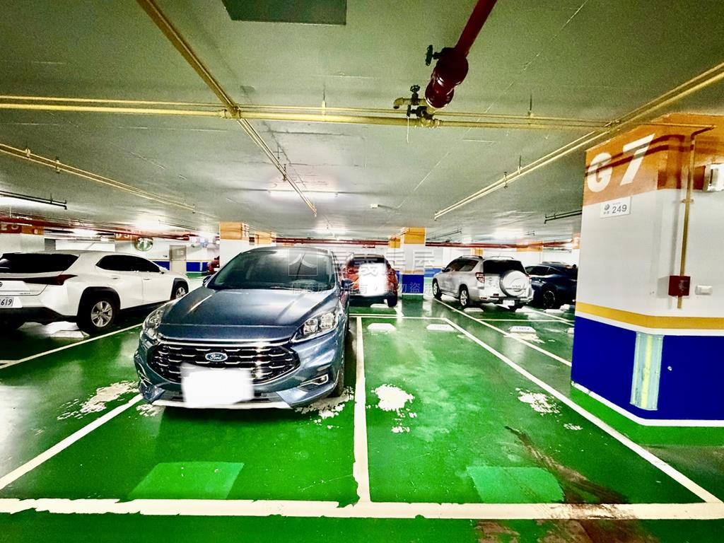 萬象之都Ｂ２平面車位房屋室內格局與周邊環境
