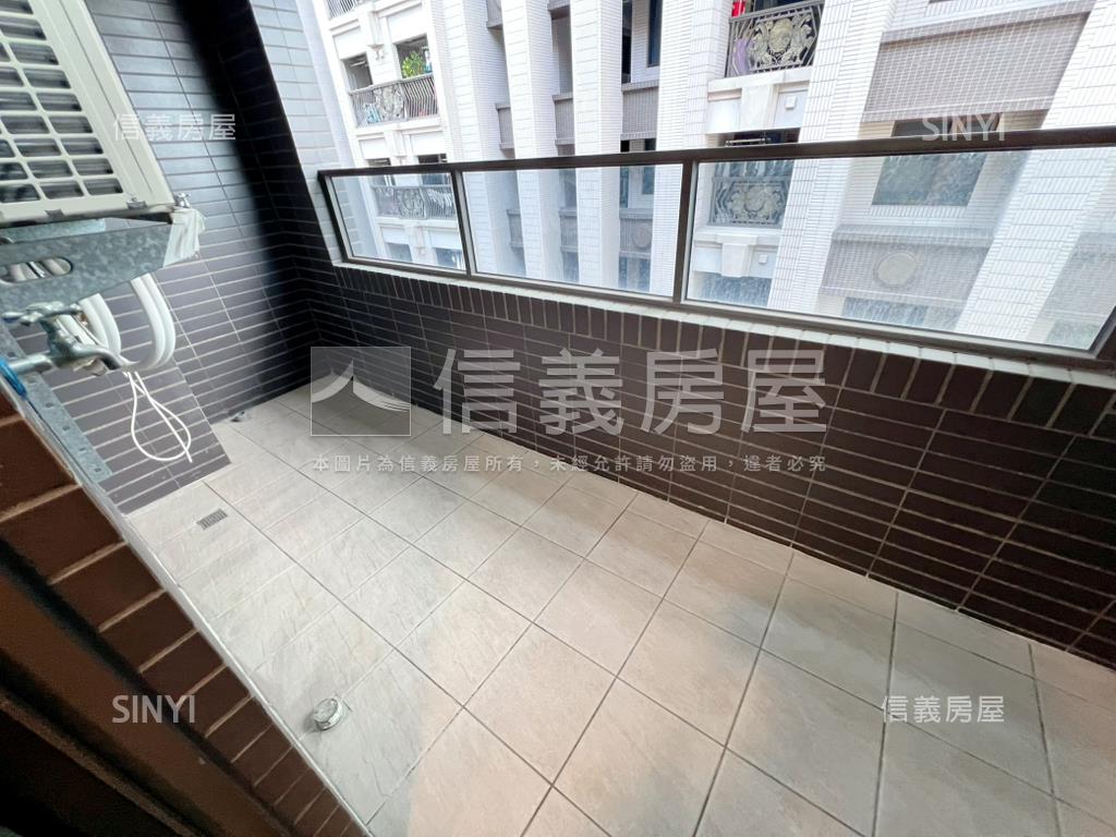 新潤青峰·河景美三房車位房屋室內格局與周邊環境