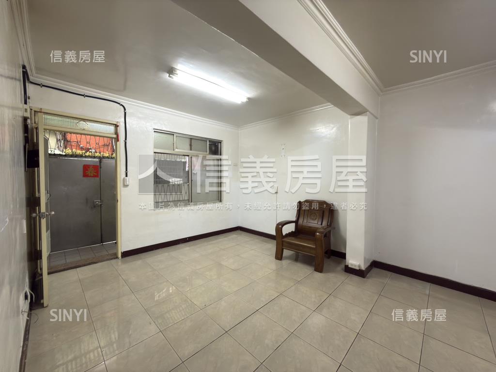 近森林公園稀有釋出一樓讚房屋室內格局與周邊環境