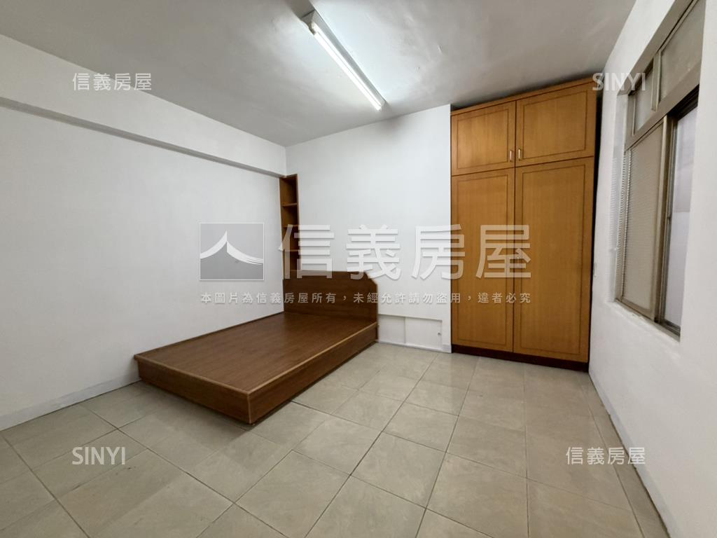 近森林公園稀有釋出一樓讚房屋室內格局與周邊環境