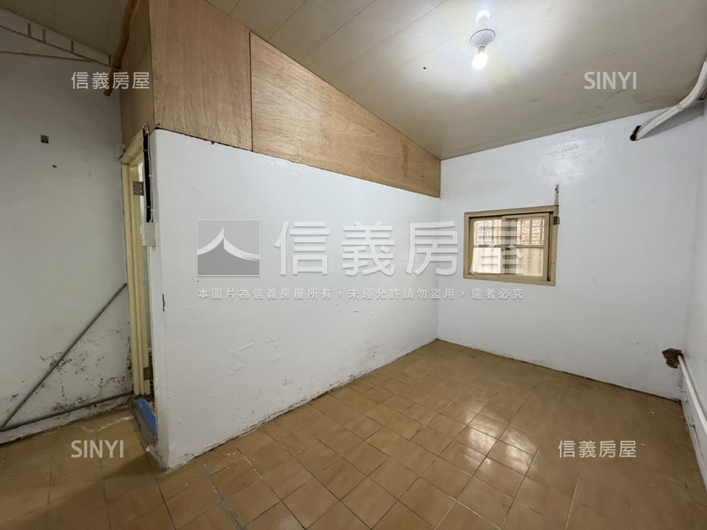 近森林公園稀有釋出一樓讚房屋室內格局與周邊環境