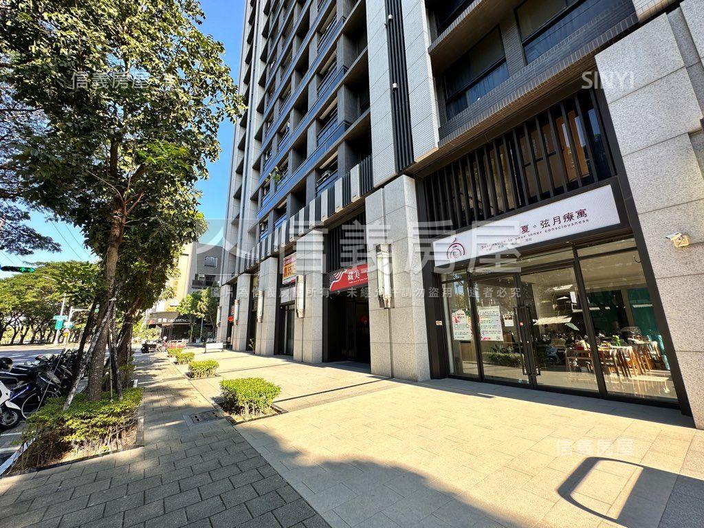 林蔭大路明亮邊間雙車位房屋室內格局與周邊環境