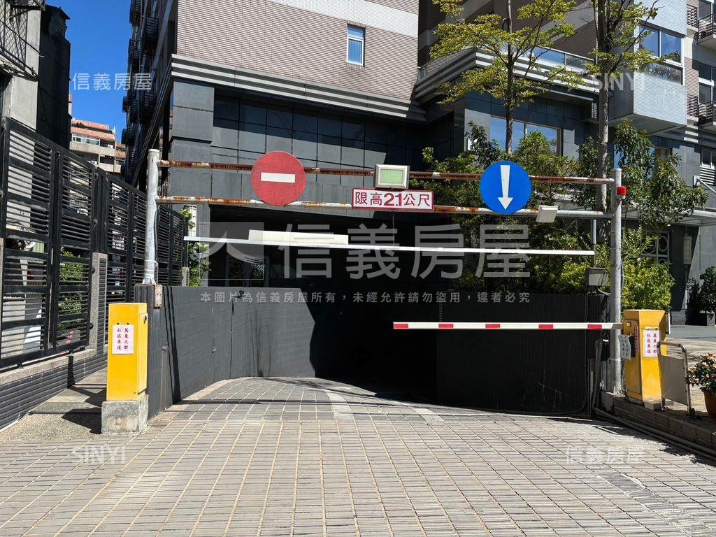 萬象之都平面車位房屋室內格局與周邊環境