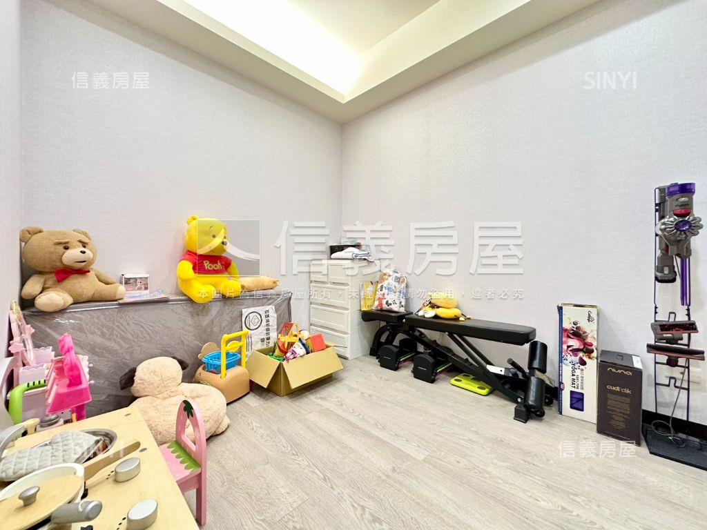 稀有捷仕堡露台戶兩房車位房屋室內格局與周邊環境