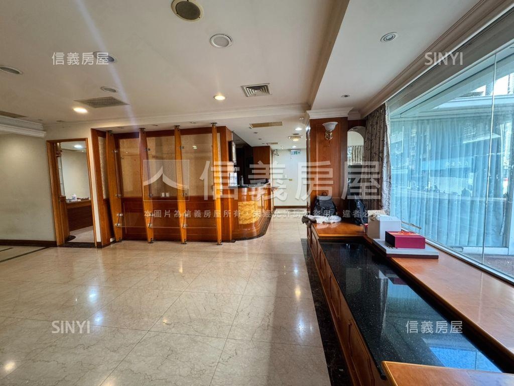 正東豐街一樓面寬店辦房屋室內格局與周邊環境