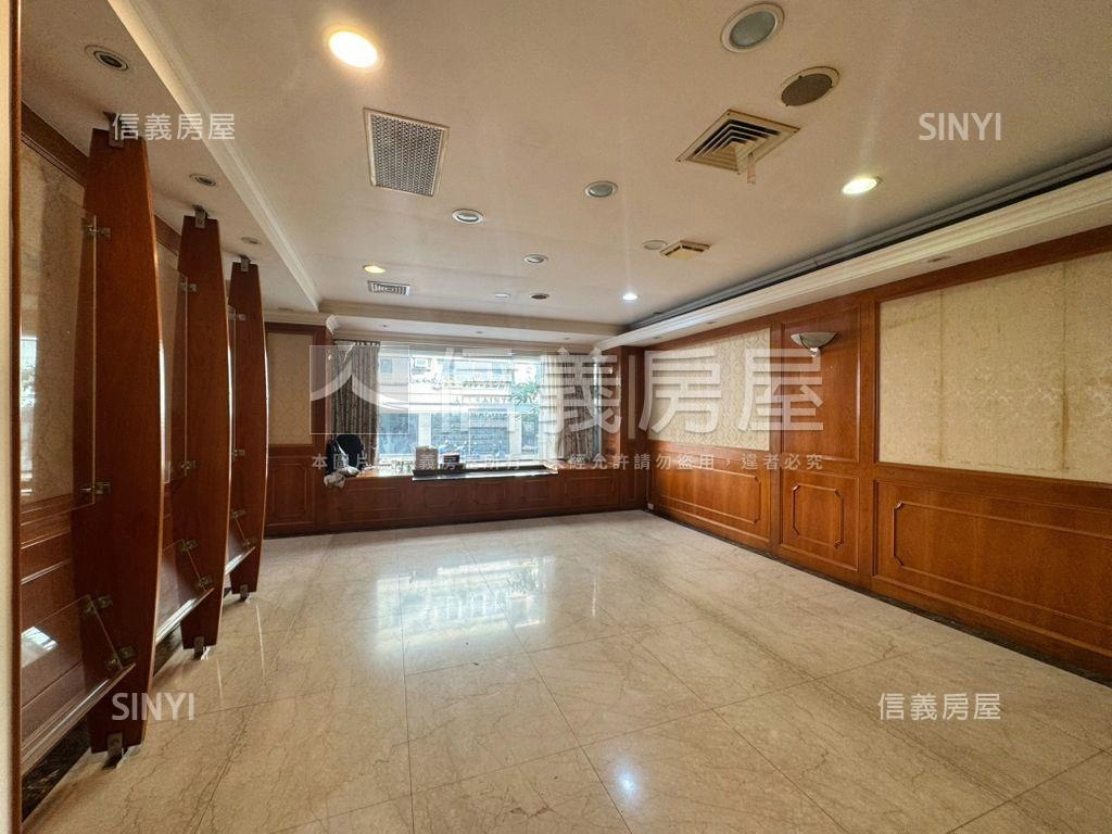 正東豐街一樓面寬店辦房屋室內格局與周邊環境