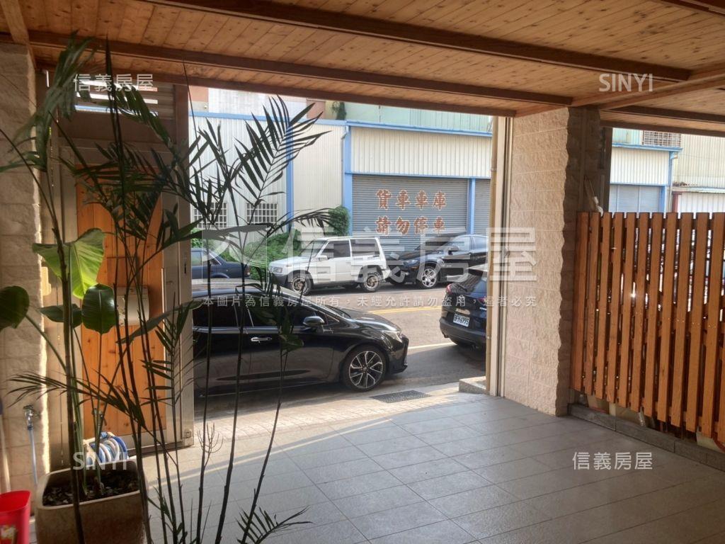 北區臨路清水模採光美別墅房屋室內格局與周邊環境