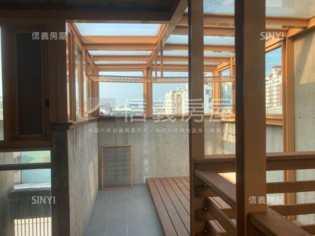 北區臨路清水模採光美別墅房屋室內格局與周邊環境