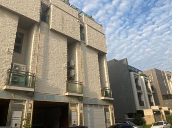 北區臨路清水模採光美別墅