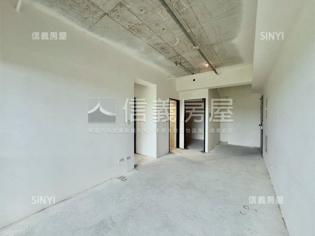 市政御璽外棟稀有兩房房屋室內格局與周邊環境
